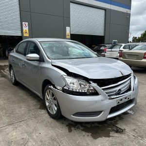 NISSAN PULSAR B17 12/2012-12/2017 RIGHT FRONT WINDOW REG/MOTOR SEDAN 807203SB0A