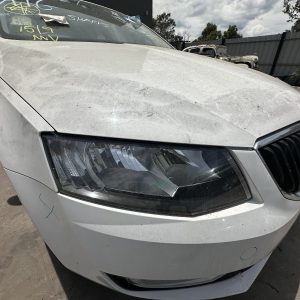 SKODA OCTAVIA NE 09/2013-02/2017 RIGHT HEADLAMP HALOGEN TYPE 5E2941018