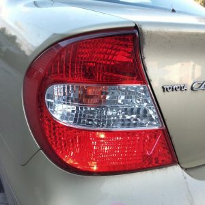 TOYOTA CAMRY 2002-2004 LEFT TAILLIGHT SK36, REVERSE LAMP IN CENTRE, 08/02-09/04