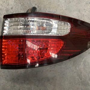 TOYOTA ESTIMA RIGHT TAILLIGHT XR30/XR40, RED/CLEAR, LENS# 28-135, 00-03 (IMPORT)
