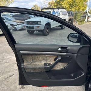 VOLKSWAGEN JETTA 1KM 02/2006-07/2011 LEFT FRONT INNER DOOR HANDLE
