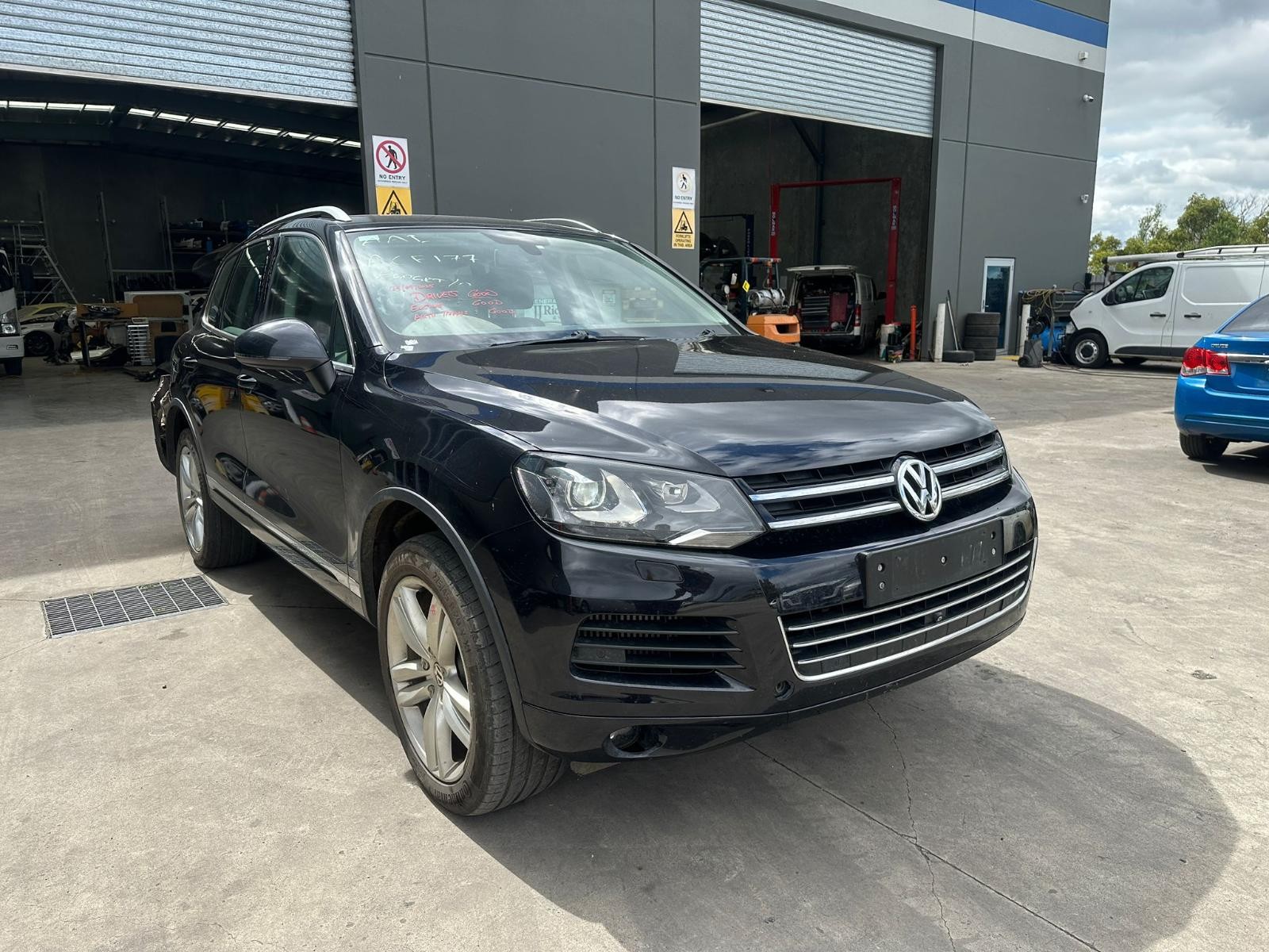 VOLKSWAGEN TOUAREG 7P 12/2010-04/2018 JACK/TOOL KIT - Image 3