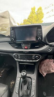 HYUNDAI I30 PD 03/2017-ON LEFT FRONT INNER DOOR HANDLE - Image 12