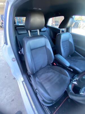 VOLKSWAGEN POLO 6R 05/2010-12/2013 RIGHT FRONT WINDOW REG/MOTOR POWER 6R3837462K - Image 11