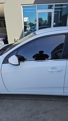 FORD FALCON FG MKI-MKII 05/2008-09/2014 LEFT FRONT DOOR WINDOW