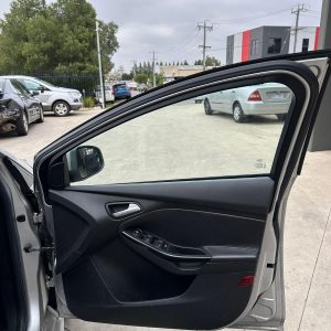 FORD FOCUS LW 05/2011-08/2015 RIGHT FRONT DOOR TRIM SPORT/TITANIUM