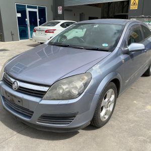 HOLDEN ASTRA 2004-2009 DOOR TRIM AH, RH FRONT, 3DR HATCH, LEATHER, 10/04-08/09