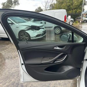 HOLDEN ASTRA BK 09/2016-2020 LEFT FRONT INNER DOOR HANDLE 5DR HATCH