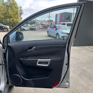 HOLDEN CAPTIVA 5 CG 01/2011-06/2018 RIGHT FRONT DOOR TRIM CLOTH VIN KL3D