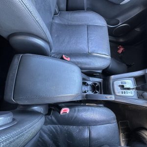 HOLDEN CAPTIVA CG 09/2006-02/2011 CONSOLE LEATHER ARMREST TYPE