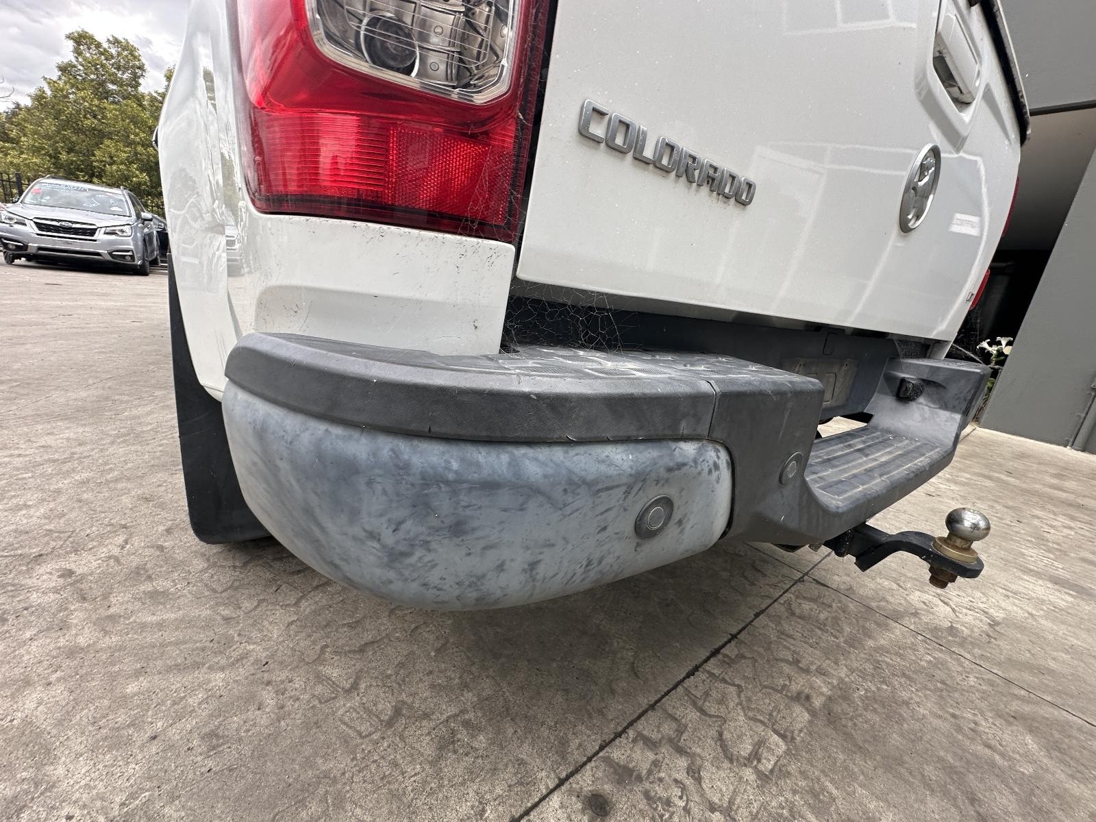HOLDEN COLORADO RG 01/2012-06/2016 REAR BUMPER WITH BLACK STEP TYPE - Image 12