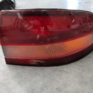 HOLDEN COMMODORE RIGHT TAILLIGHT VT S1 SEDAN (AMBER BLINKER TYPE) 09/97-05/99 97