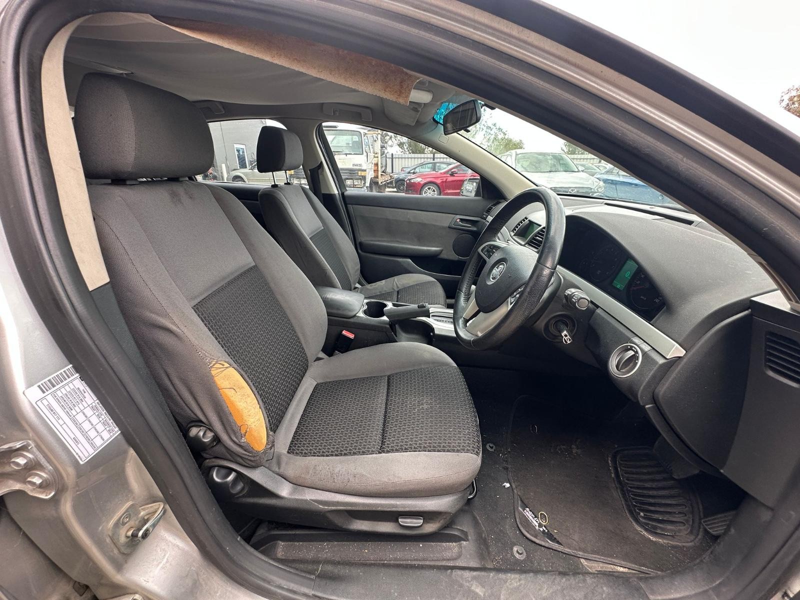 HOLDEN COMMODORE VE 08/2006-05/2013 FUEL DOOR SEDAN - Image 7