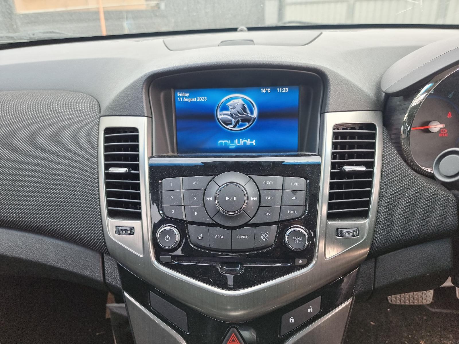 HOLDEN CRUZE JG-JH 03/2009-01/2017 RIGHT FRONT DOOR WINDOW - Image 13