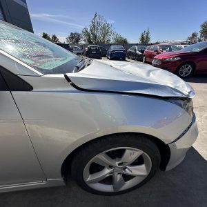 HOLDEN CRUZE JH 01/2015-01/2017 RIGHT GUARD WITH SKIRT TYPE NON INDICATOR