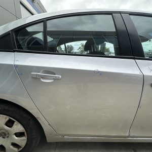HOLDEN CRUZE JH 03/2009-01/2017 RIGHT REAR DOOR WINDOW SEDAN