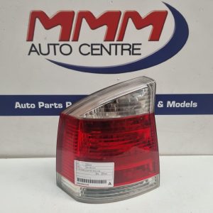 HOLDEN VECTRA LEFT TAILLIGHT ZC, TOP LENSE CLEAR TYPE, 03/03-12/06 03 04 05 06