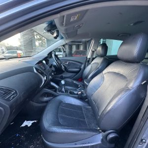 HYUNDAI IX35 LM SERIES 11/2009-01/2016 LEFT FRONT SEAT FULL LEATHER MANUAL ADJ
