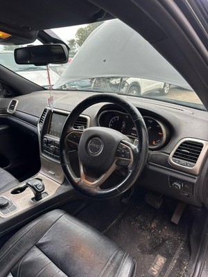 JEEP GRANDCHEROKEE WK 04/2011-02/2022 FRONT COURTESY LIGHT WITH SUNGLASS HOLDER - Image 7
