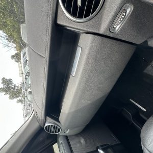 LAND ROVER DISCOVERY L319 10/2009-12/2016 GLOVE BOX