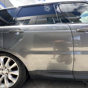 LAND ROVER RANGEROVER L494 12/2013-04/2022 RIGHT REAR DOOR WINDOW