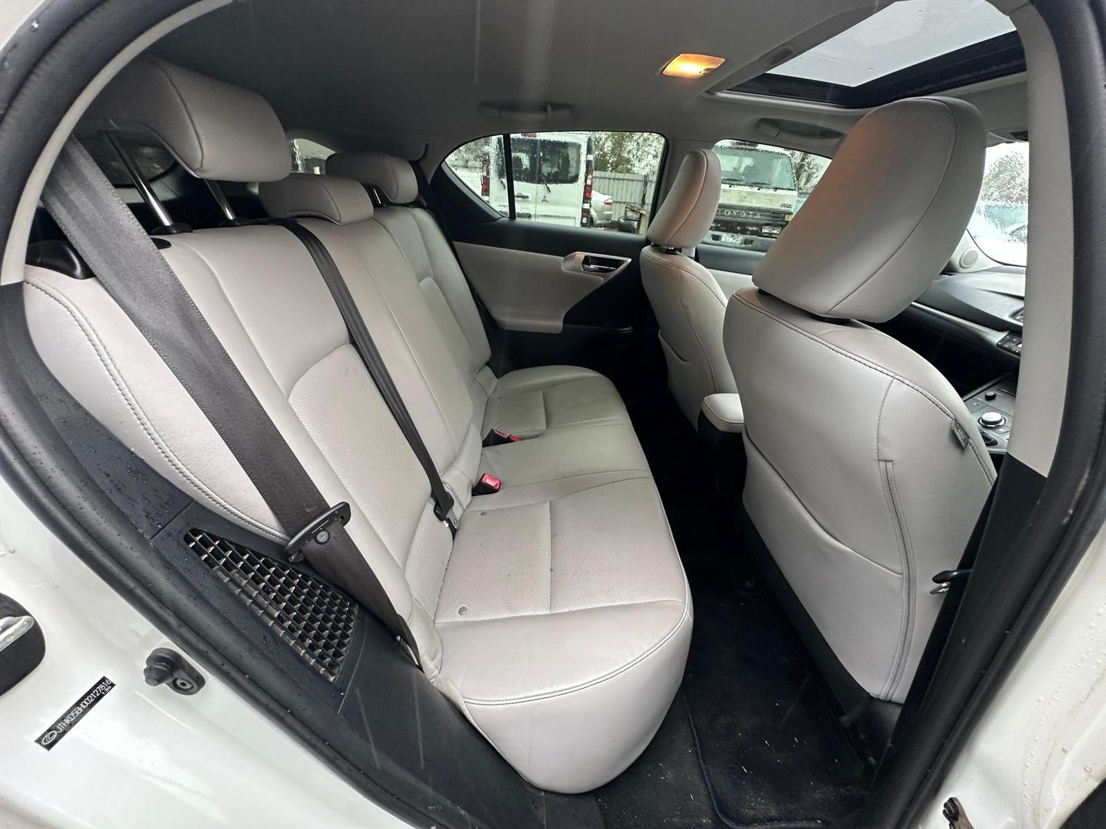 LEXUS CT200 ZWA10 03/2011-10/2022 2ND REAR SEAT - Image 9