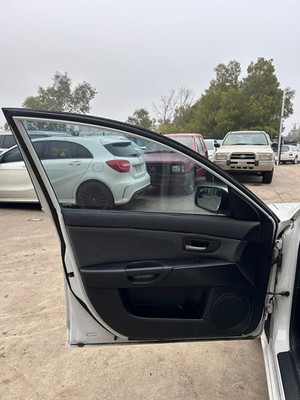 MAZDA 3 BK 10/2003-04/2009 LEFT FRONT INNER DOOR HANDLE GREY