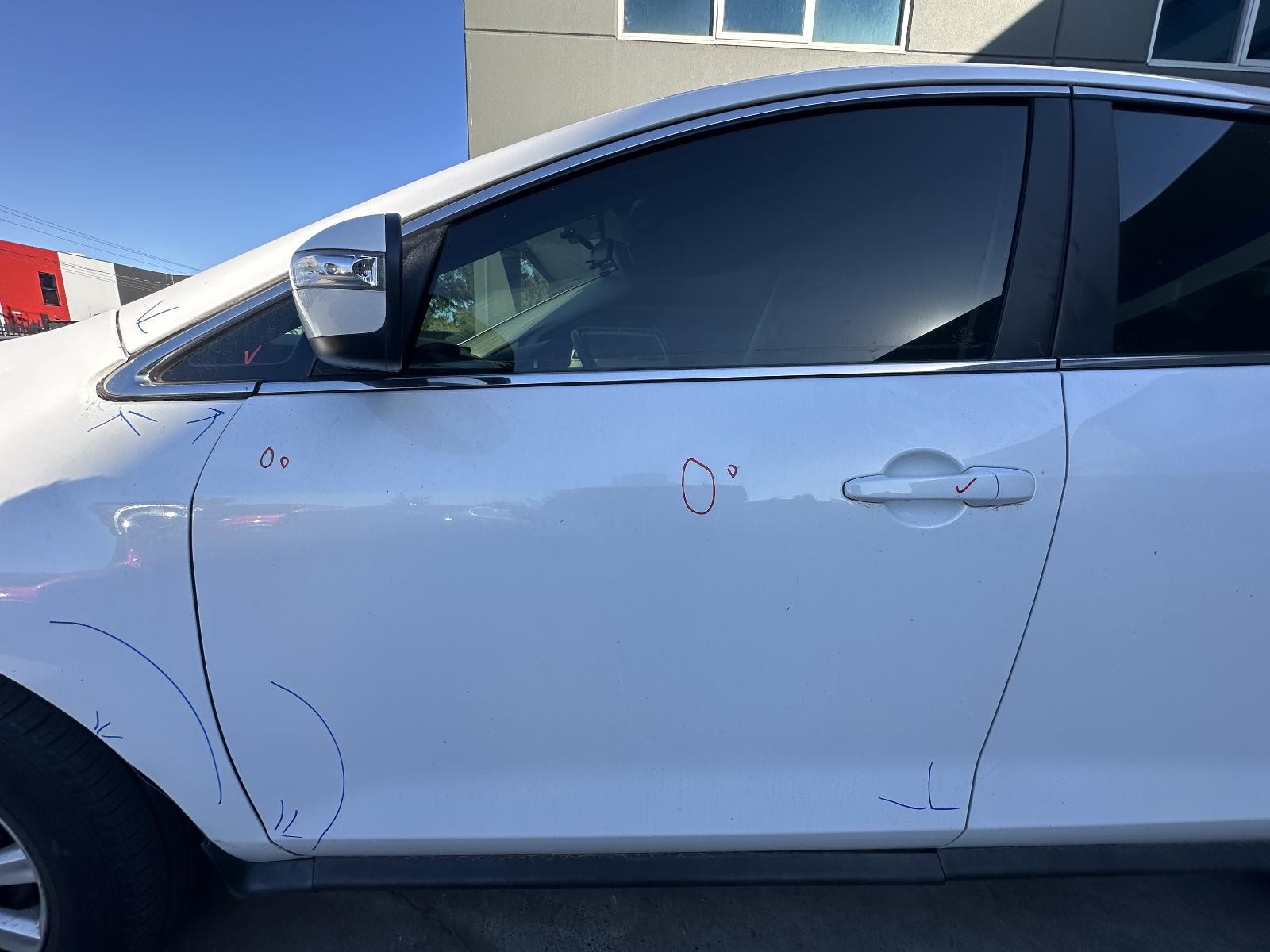 MAZDA CX7 ER 11/2006-02/2012 LEFT FRONT DOOR WINDOW