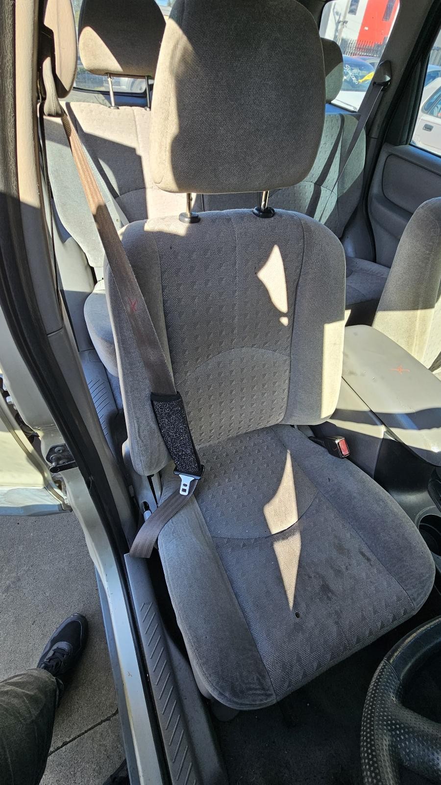 MAZDA TRIBUTE YU SERIES 02/2001-06/2006 RIGHT FRONT SEAT BELT STALK ONLY