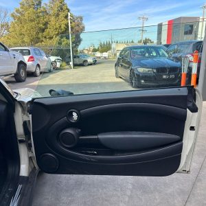 MINI COOPER R55/R56/R57 03/2007-05/2015 RIGHT FRONT DOOR TRIM