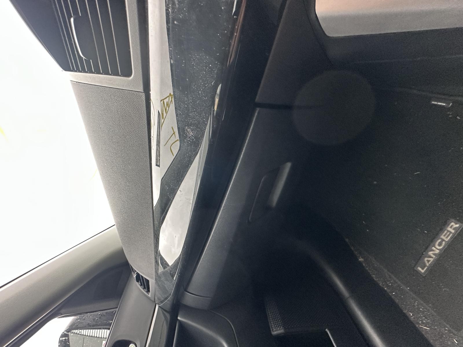 MITSUBISHI LANCER CF 11/2015-12/2017 GLOVE BOX