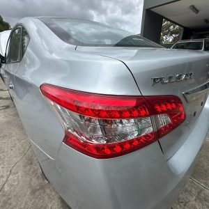 NISSAN PULSAR B17 12/2012-12/2017 LEFT SIDE REAR GARNISH BOOTLID LAMP