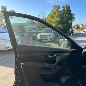 NISSAN XTRAIL T32 02/2014-07/2022 LEFT FRONT DOOR TRIM BLACK LEATHER