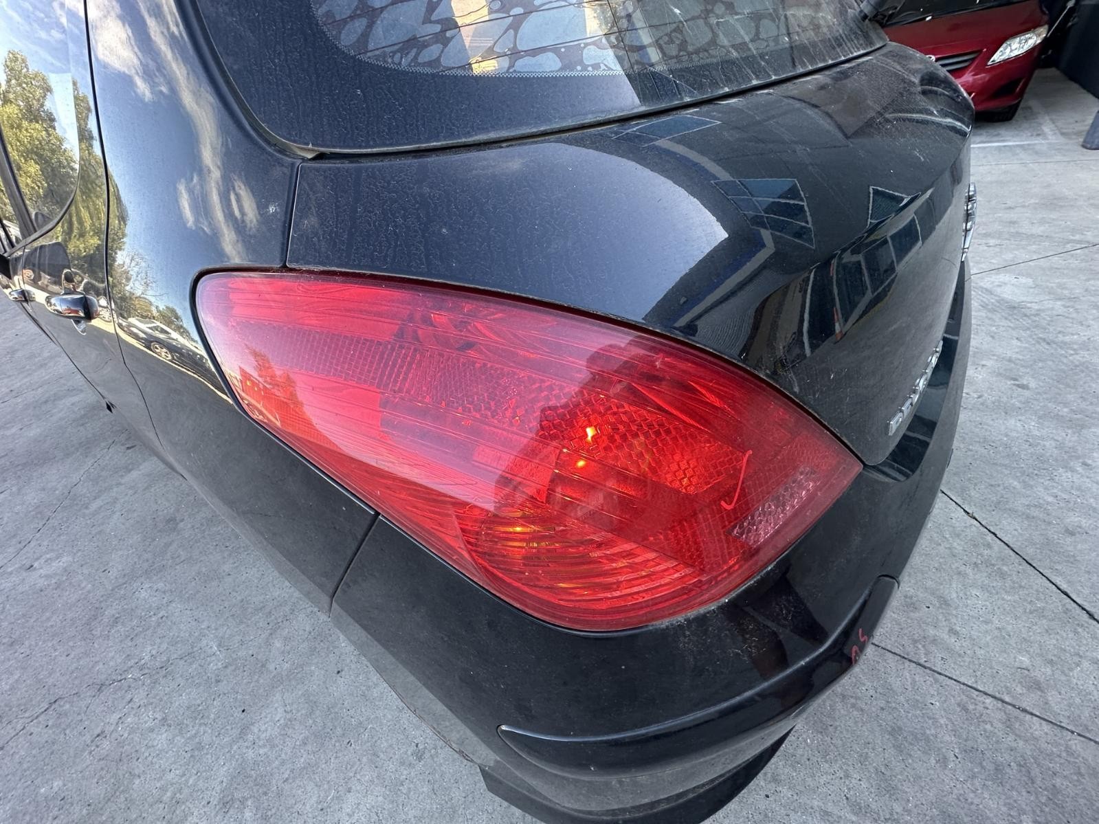 PEUGEOT 308 T7 06/2007-12/2013 LEFT TAILLIGHT HATCHBACK