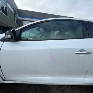 RENAULT MEGANE D95 11/2010-05/2016 LEFT FRONT DOOR SHELL 3DR HATCHBACK