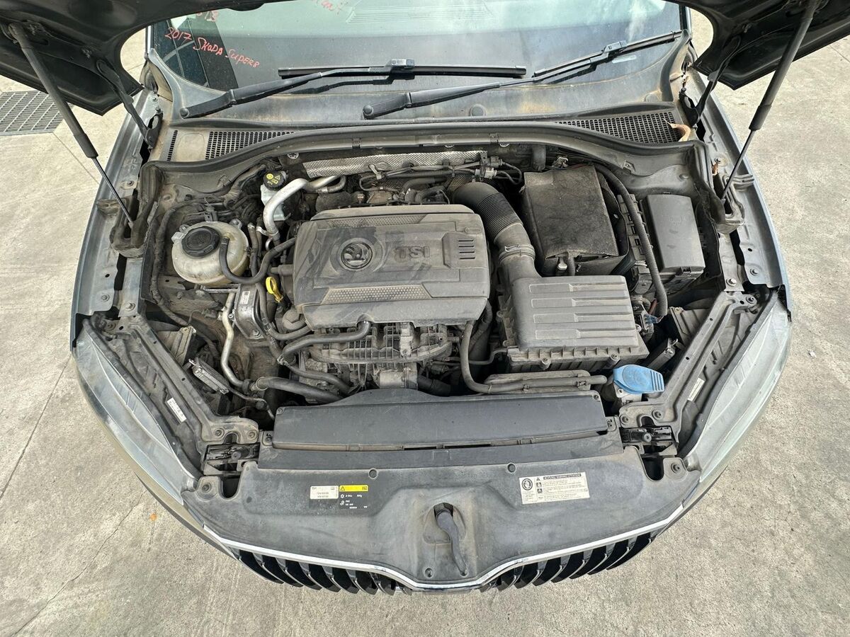 SKODA SUPERB NP 03/2016-2023 ELECTRIC PARK SWITCH - Image 10