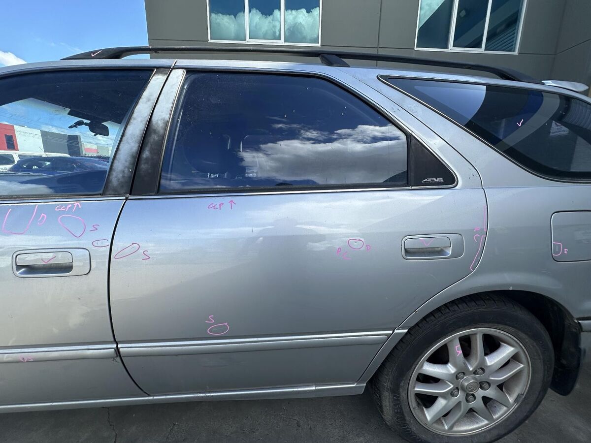 TOYOTA CAMRY SK20 08/1997-08/2002 LEFT REAR DOOR WINDOW WAGON