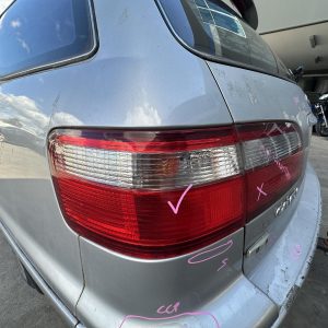 TOYOTA CAMRY SK20 08/1997-08/2002 LEFT TAILLIGHT LENS 33-26 WAGON