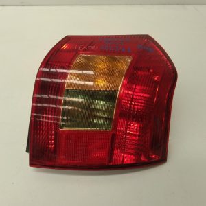 TOYOTA COROLLA 12/2001-03/2004 RIGHT TAILLIGHT LENS 13-65 JAPAN-VIN JTD HATCH
