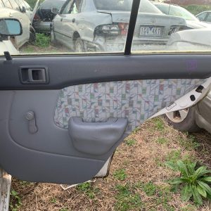 TOYOTA STARLET 03/1996-09/1999 INNER RIGHT REAR DOOR HANDLE EP91