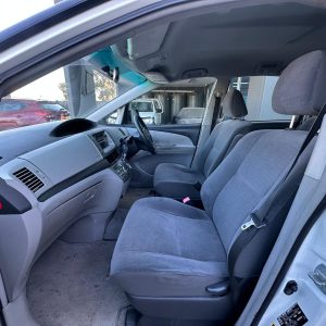 TOYOTA TARAGO 03/2006-03/2012 LEFT FRONT SEAT BELT ONLY GREY