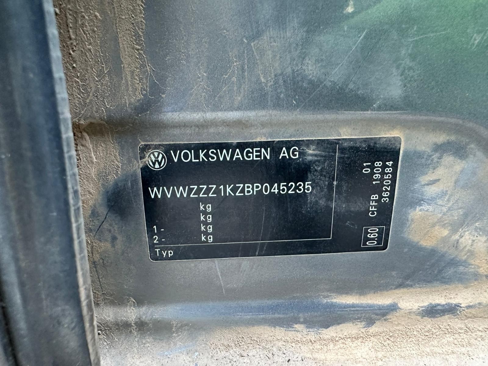 VOLKSWAGEN GOLF GEN 6 10/2008-12/2015 CONSOLE LID - Image 12