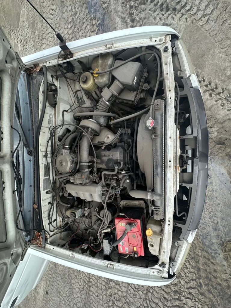 Mazda B2600F 2003 White Manual Petrol