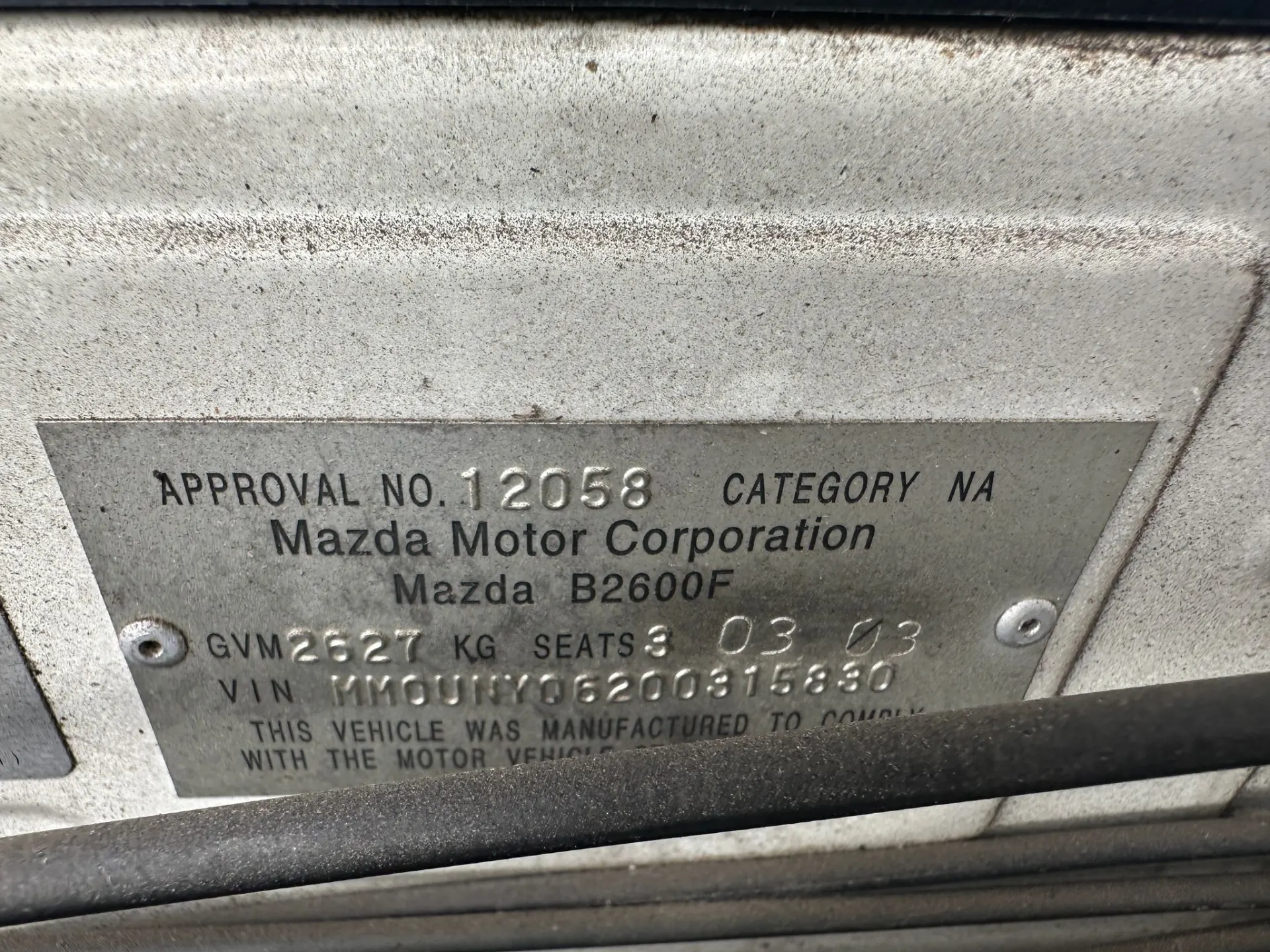 Mazda B2600F 2003 White Manual Petrol