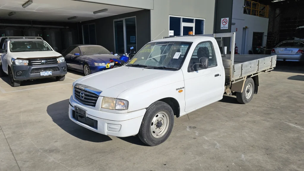 Mazda B2600 2003 White Manual Petrol