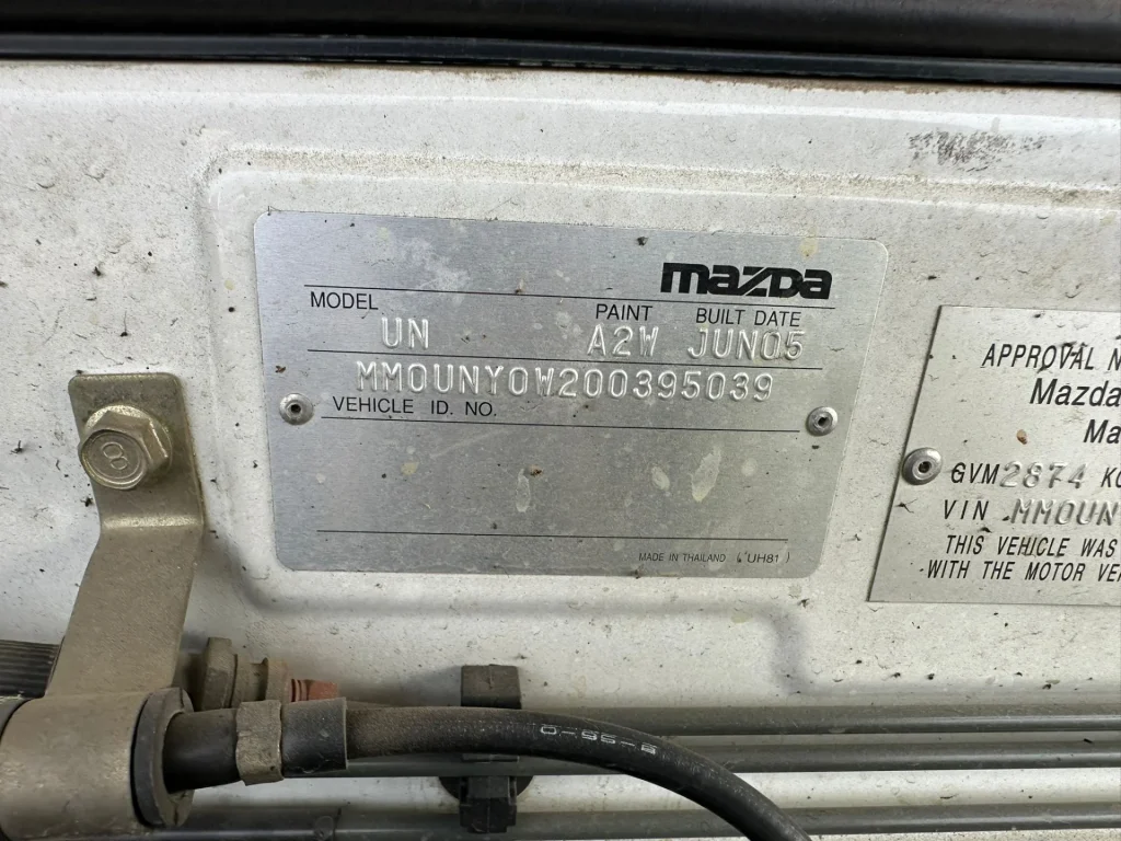 Mazda B2500 2005 White Manual Diesel