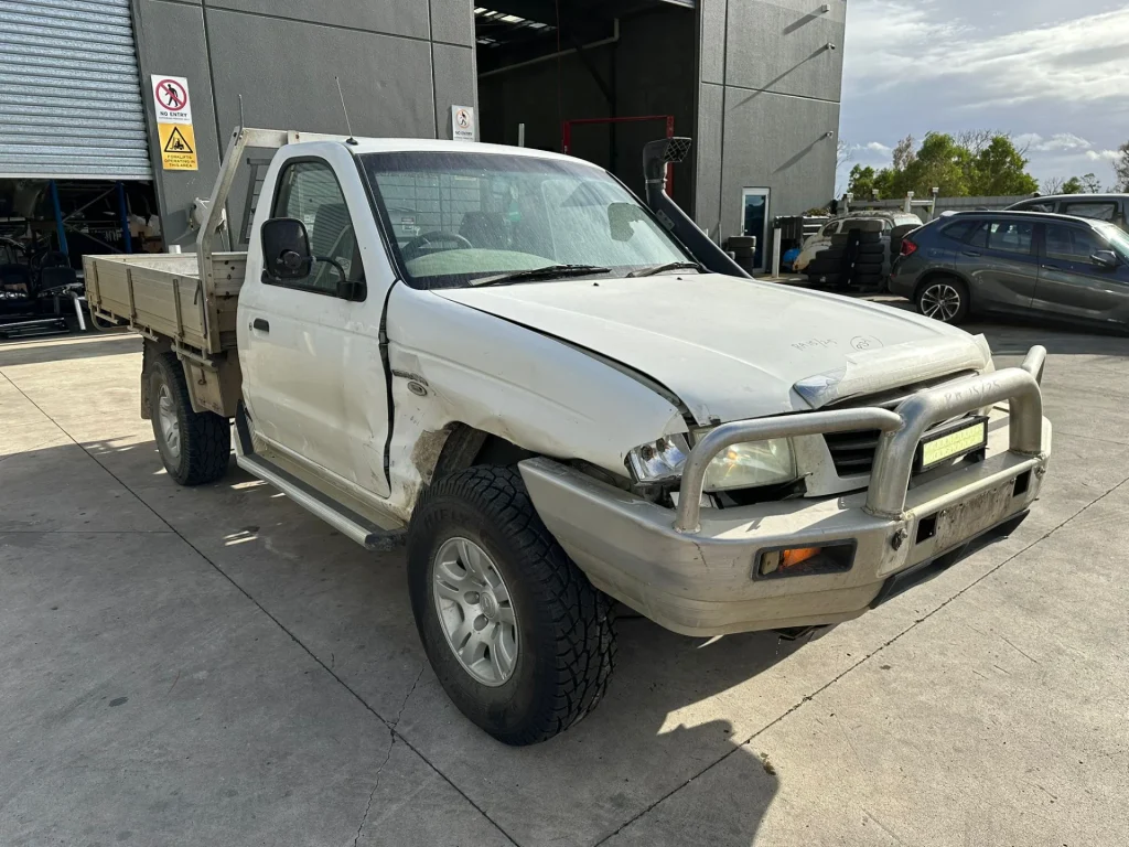 Mazda B2500 2005 White Manual Diesel