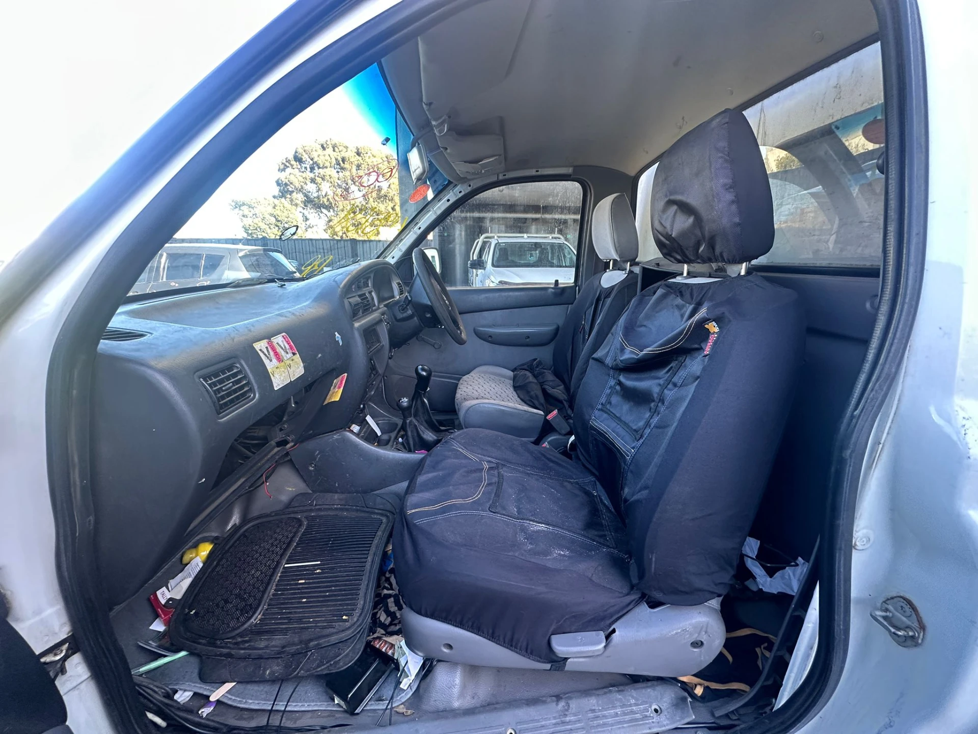 Mazda Bravo 2005 White Manual Diesel