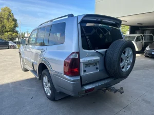 Mitsubishi Pajero 2005 Silver Auto Petrol