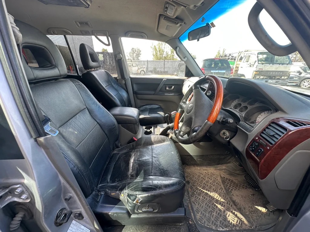 Mitsubishi Pajero 2005 Silver Auto Petrol